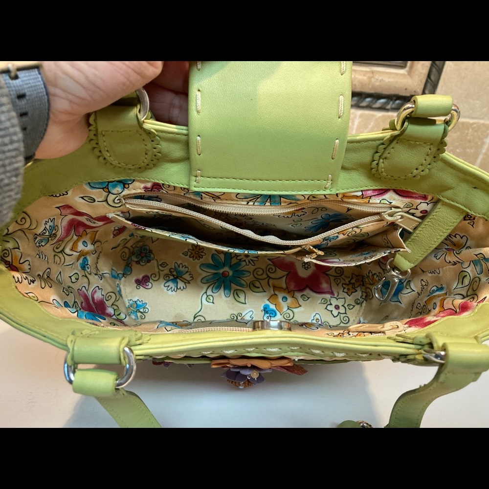 Brighton Straw Purse w/Green Leather Trim + Multi-Color Textured Leather Flowers - Picture 4 of 14